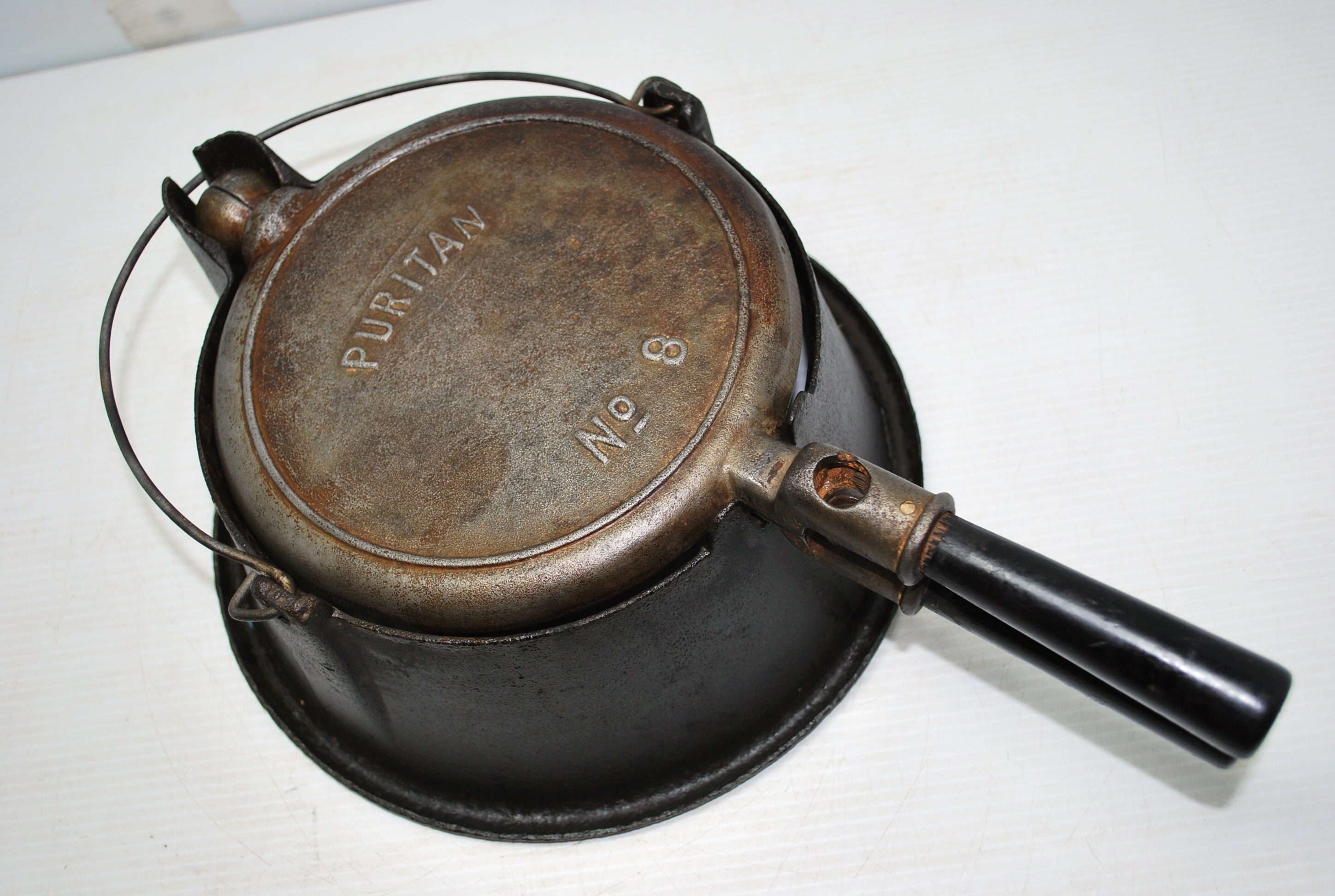 antique cast iron waffle iron