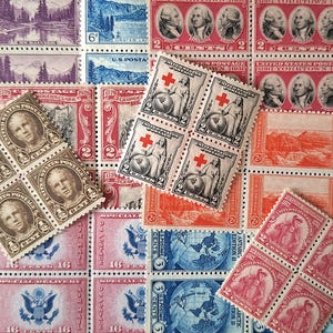 ENVÍO GRATIS; 10 BLOQUES de 4; Total de 40 sellos postales estadounidenses sin usar de los años 1920 y 1930 para envíos postales, manualidades, páginas de álbumes de recortes, etc.