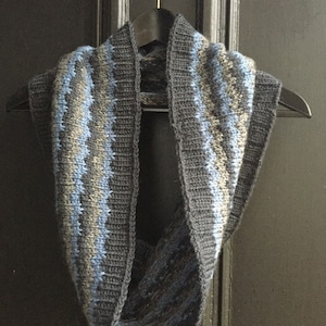 KNITTING PATTERN PDF, Dalrymple Cowl, Easy, Worsted Weight, Mosaic Knitting