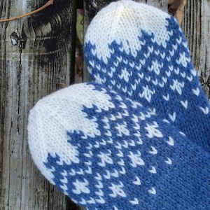 KNITTING PATTERN PDF, Hay Bay Mittens, Unisex mittens, Fair Isle, thumb gusset