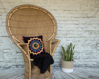 Vintage Wicker Cobra Style Chair/ Fan Back chair/ Peacock Chair