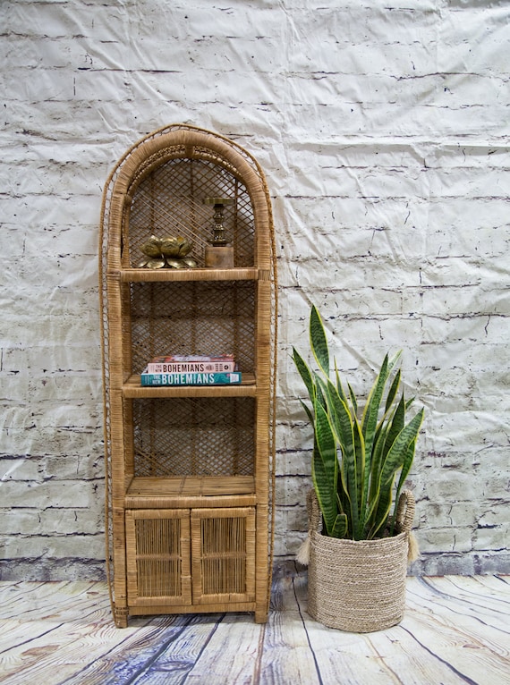 Vintage on sale wicker bookshelf