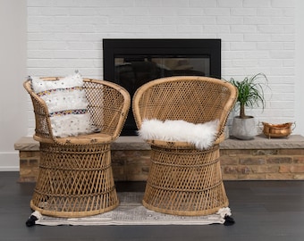 Vintage Set of 2 Rattan Fan Chairs/ Barrel Wicker Chairs/ Accent chairs/ Dining Room Chairs/LOCAL P/U Chicago, Il area or your Shipper!