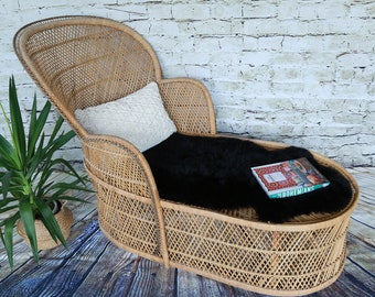 Vintage Wicker Lounge Chair/ Accent chair/ Rattan chair/ LOCAL P/U Chicago, Il area or Your Shipper!!!