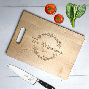 Tabla de cortar personalizada de bambú, arce o nogal - Regalo para él - Regalo para ella - Regalo para amantes de la comida - Regalo para chef - Regalo de inauguración de la casa