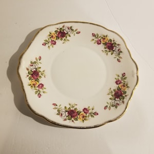 Duchess - English Garden Serving Plate 9 1/4 x 8 3/4 inch England Bone China