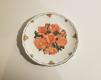 Royal Albert Plate Elizabeth of Glamis by Sara Anne Schofield