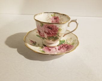 Royal Albert - American Beauty - Taza de té y platillo - Porcelana inglesa