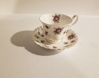Royal Albert Sweet Violets Tea Cup and Saucer England Bone China