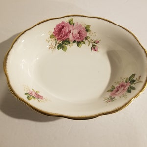 Royal Albert American Beauty Serving Bowl / Dish 9 5/8" x 7 5/8" England Bone China