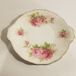 Royal Albert American Beauty Serving Plate 9 7/8&quot; x 8 3/4&quot; England Bone China