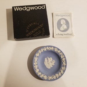 Talerz Wedgwood Jasperware Niebieski Miniatura 4.5&quot; Pegaz