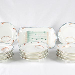 Asparagus Plates // Asparagus Service // French Sarreguemine Asparagus Serving Set 14 Plates and Serving Dish // Digoin & Sarreguemines image 2