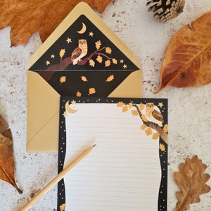 Letter writing set - owl and autumnal oak leaves, moon and stars - A5 paper with lined recycled envelopes