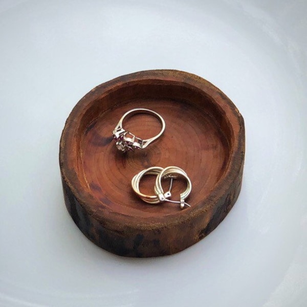 Wood ring dish, ring bowl, ring holder rustic, jewelry holder, trinket dish, styling prop, mini wood bowl, jewelry bowl, rustic decor