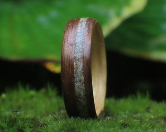 Couple wood ring and concrete from Old Port of Montreal, handmade in Canada