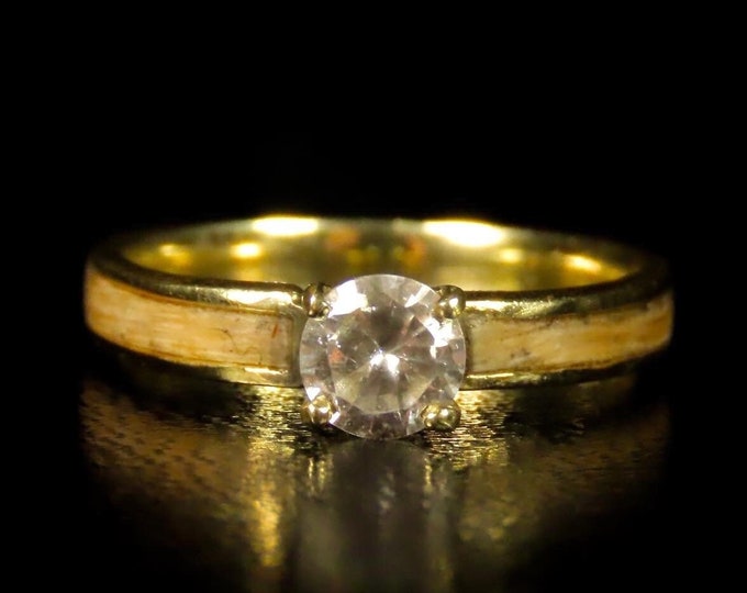 La Bague de la Route des Vins, Wine Route Ring, Moissanite Wedding Band, Vine Wood Ring, Personalized, Made in Quebec