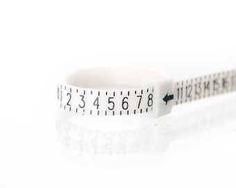 Plastic ring sizer to know your exact ring size. Sent by regular mail, ask and updgrade for express shipping