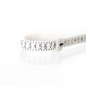 Ringgrößenmesser, Kunststoff-Ringgrößenmesser, Berechnen Sie Ihre US-Fingergröße, um die richtige Ringgröße auszuwählen