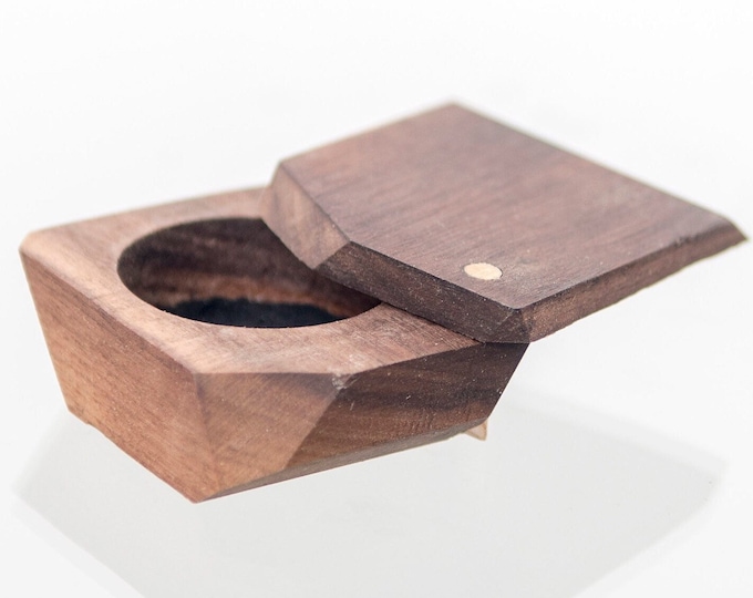 Handcrafted log wood ring box. Personalized proposal wooden ring box. Walnut wood jewelry box handmade in Montreal