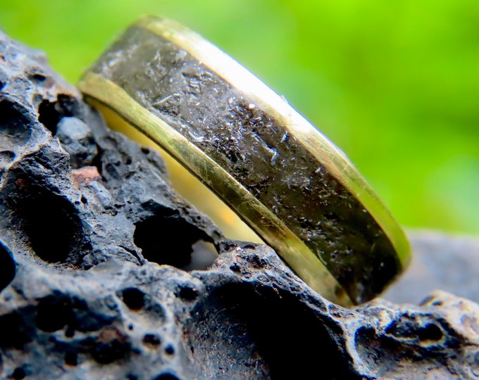 Meteorite Ring Inlay, Canadian Yellow Gold Ring, Gold engagement rings Canada,Gold jewelry Canada, Gold men wedding band, Gold men wedding