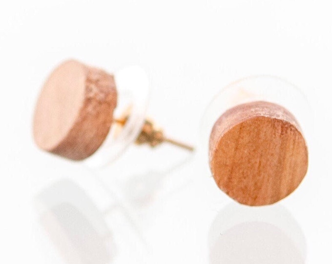 Sugar maple wood stud earrings. Handcrafted round natural wood earring studs. Unisex earrings