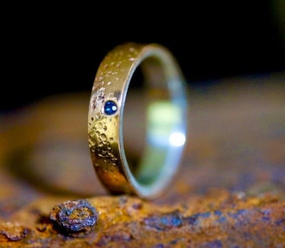 Mens Wedding band made of Silver, Bronze and Royal Blue Saphirre,  Best Men Wedding rings, Sustainable Wedding Rings, Man Engagement Ring