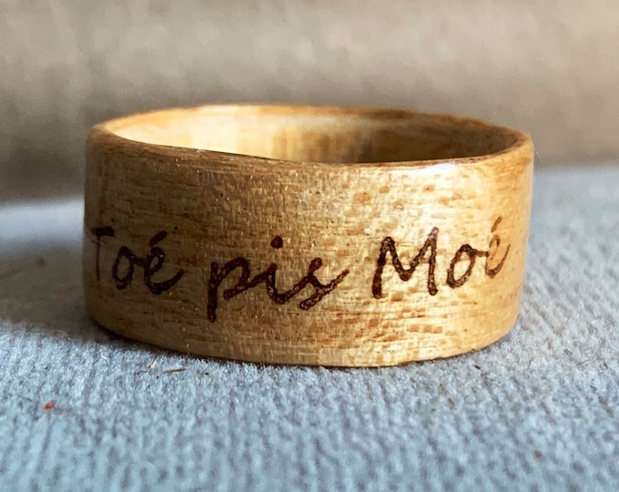 Personalized ring in recycled wood - Wooden ring with pyrography - Engraved jewelry - Ideal for Valentine's day gift