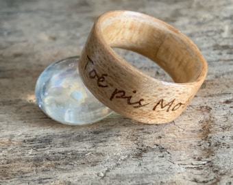 Personalized ring in recycled Canada Maple wood - Wooden ring with pyrography - Engraved jewelry - Mens Wedding Bands, Mens Engagement Ring,