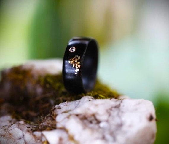 La Bague de la Gold Digger, Wooden Gold Moissanite Ring, Mens Gold Band, Artisan Jewelry, Ebony Gold Ring