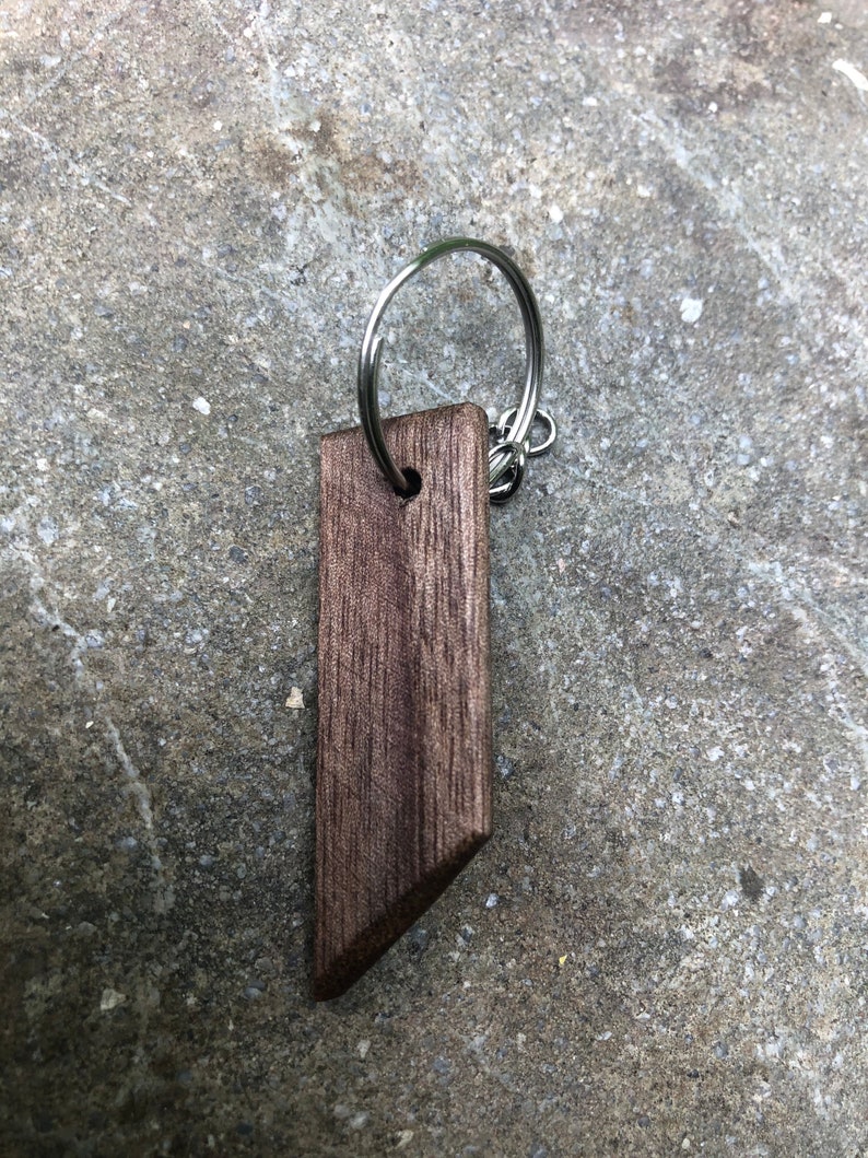 Design wooden keychain. Beaver wood keychain, handmade in Canada image 3