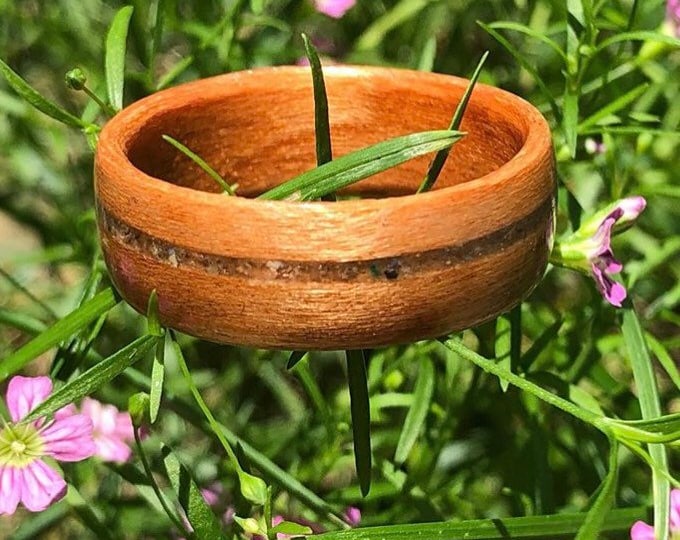 Healing ring of the Philanthropist of the CHUM, Cherrywood ring with Eastern Townships Quartz. Profits will go to the Fondation du CHUM