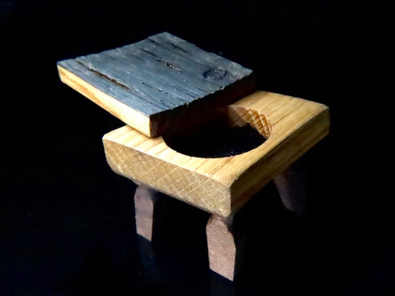 Handcrafted log wooden ring box. Personalized proposal wood ring box. Wood jewelry box handmade in Montreal