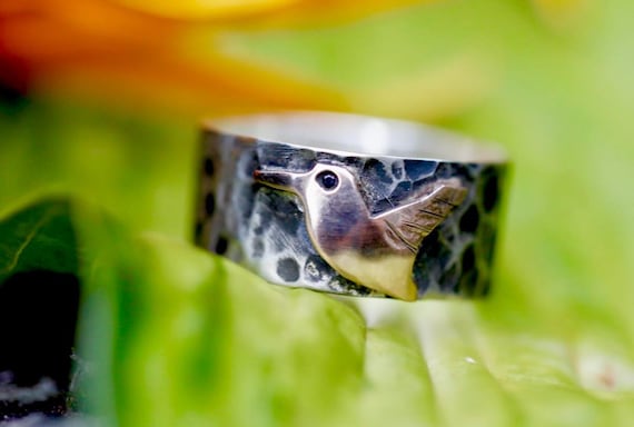 Hummingbird Silver Ring, Personalized Bird made of Bronze, Black Sapphire Eye, Wedding Ring, Promise ring. Handmade in Canada