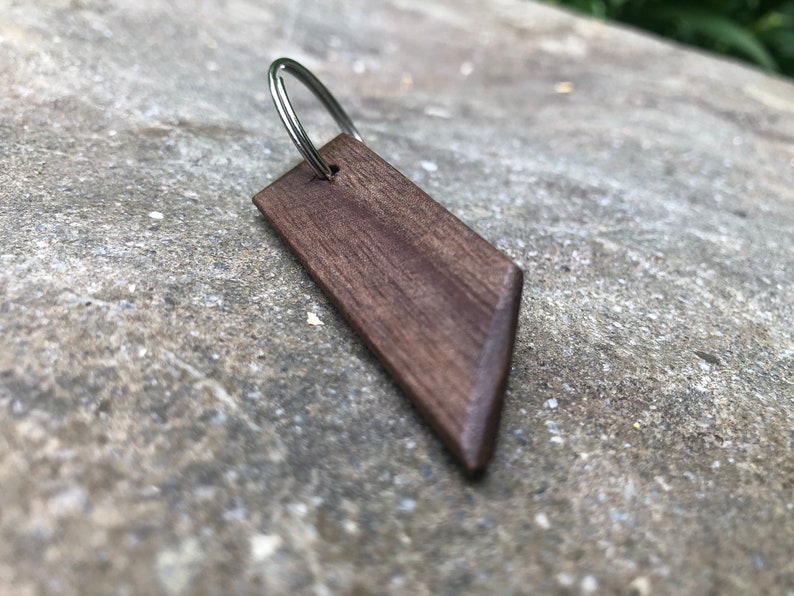 Design wooden keychain. Beaver wood keychain, handmade in Canada image 6