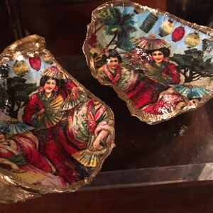 Oyster shell ring dish/ coastal accessory/Decorated oyster shell, shell jewelry holder / trinket bowl/ hostess gift-pattern name Geisha Girl