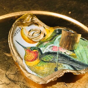 Decoupaged Oyster shell ring dish, Decorated oyster shell, trinket bowl, hostess gift, table accessory Pattern name- Birdie