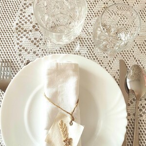 Serviettenring mit Blumenmuster
