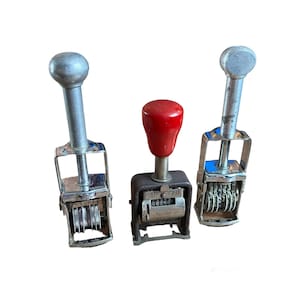 Vintage handstempels nummeringsmachine Lot Amerikaans zichtbaar 2 Costco Conditie: beweegt goed, maar nummerriemen en inkt moeten worden vervangen om