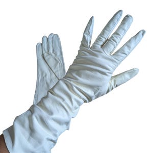 Vintage VAN RAALTE White Leather CABRETTA Sz 7 Condition: look unused