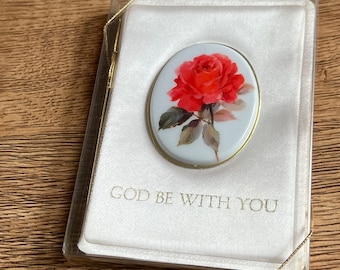 vintage hallmark sachet booklet floral cameo god. Condition: new in original packaging, some light yellow in satin cover See photos f