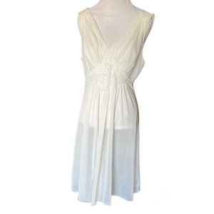 Vtg 60s white negligee M sleeveless sheer bust Nightgown lace slip lingerie