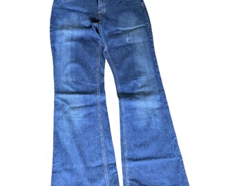 Vintage 90s Y2K TilT Jeans Flare mid Rise Tall 30 waist x 33 inseam Condition: great overall, some wear on bottom back of hem. Missing tag S
