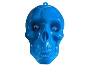 Vintage Candy Container Blue Skull Googley Eye Condition: great overall no chips or cracks See photos for details please zoom in