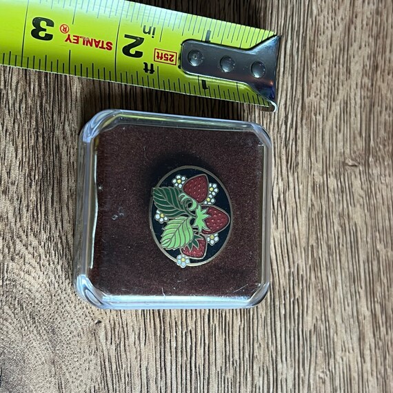 NOS Hallmark Pin VTG STRAWBERRIES Flowers Cloison… - image 7