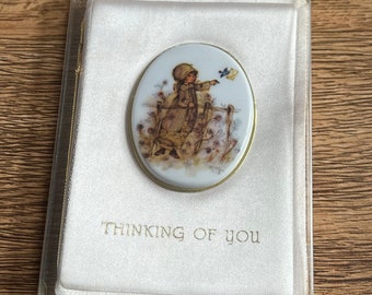 VTG Mary Hamilton “Thinking Of You” Porcelain Cameo Sachet Booklet HALLMARKWritten by Mary Dawson HughesCondition: New old stock in original