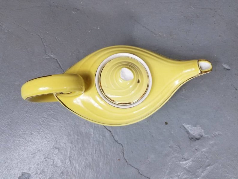 SALE Vtg Hall Aladdin Teapot Yellow Standard Gold trim 6 Cup WInfuser