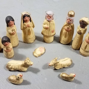 Vintage Christmas Nativity Set Plaster Chalkware Handpainted Figures antique