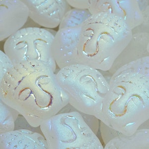 7 Stück 15 x 14 mm Buddha-Kopf gepresste Tschechische Glasperlen -Frosted Weiss(CH8200101)