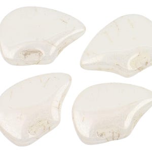 Polar Bear Czech Glass Beads 12x18mm 7pcs- White (CH7400115)